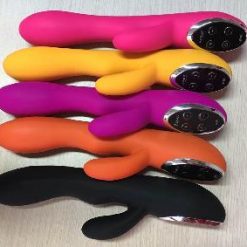 TOP OF THE LINE - Silicone clit stimulating vibrator with multispeed and heating.