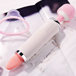 Wand With Vibrating Flicking Tongue And Strong Pussy Suction! - Image 3